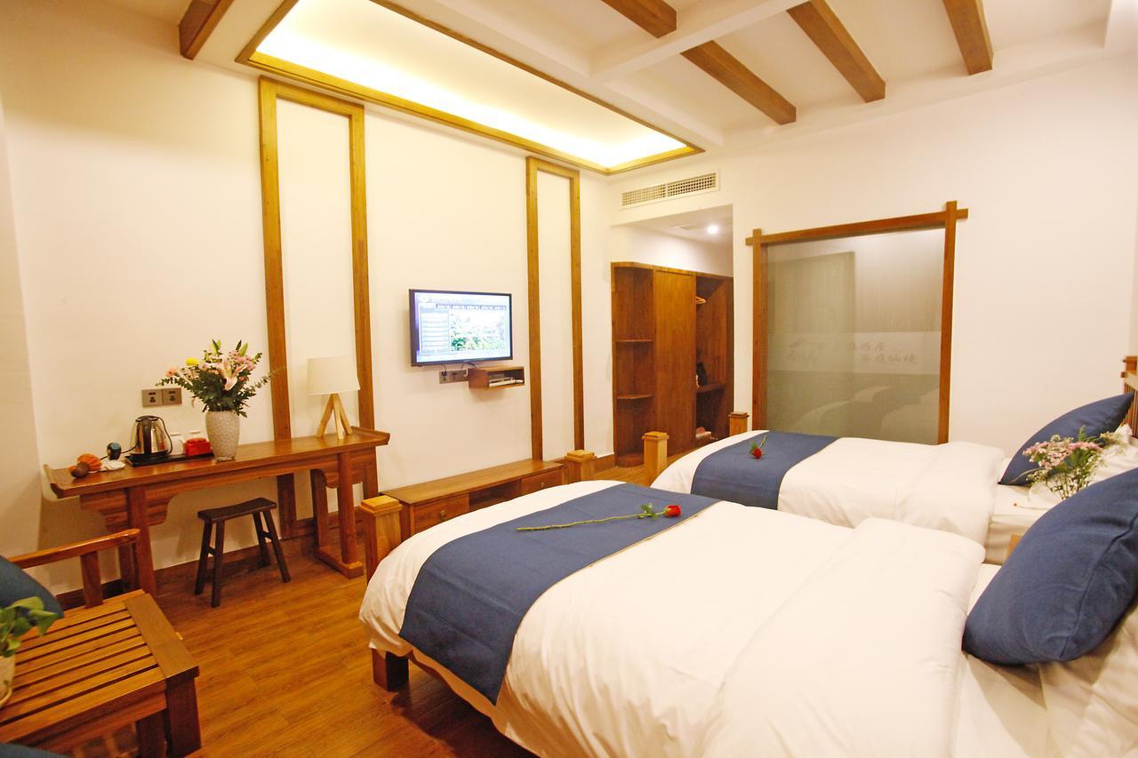 Guihua Road 106Th Hostel Zhangjiajie Esterno foto