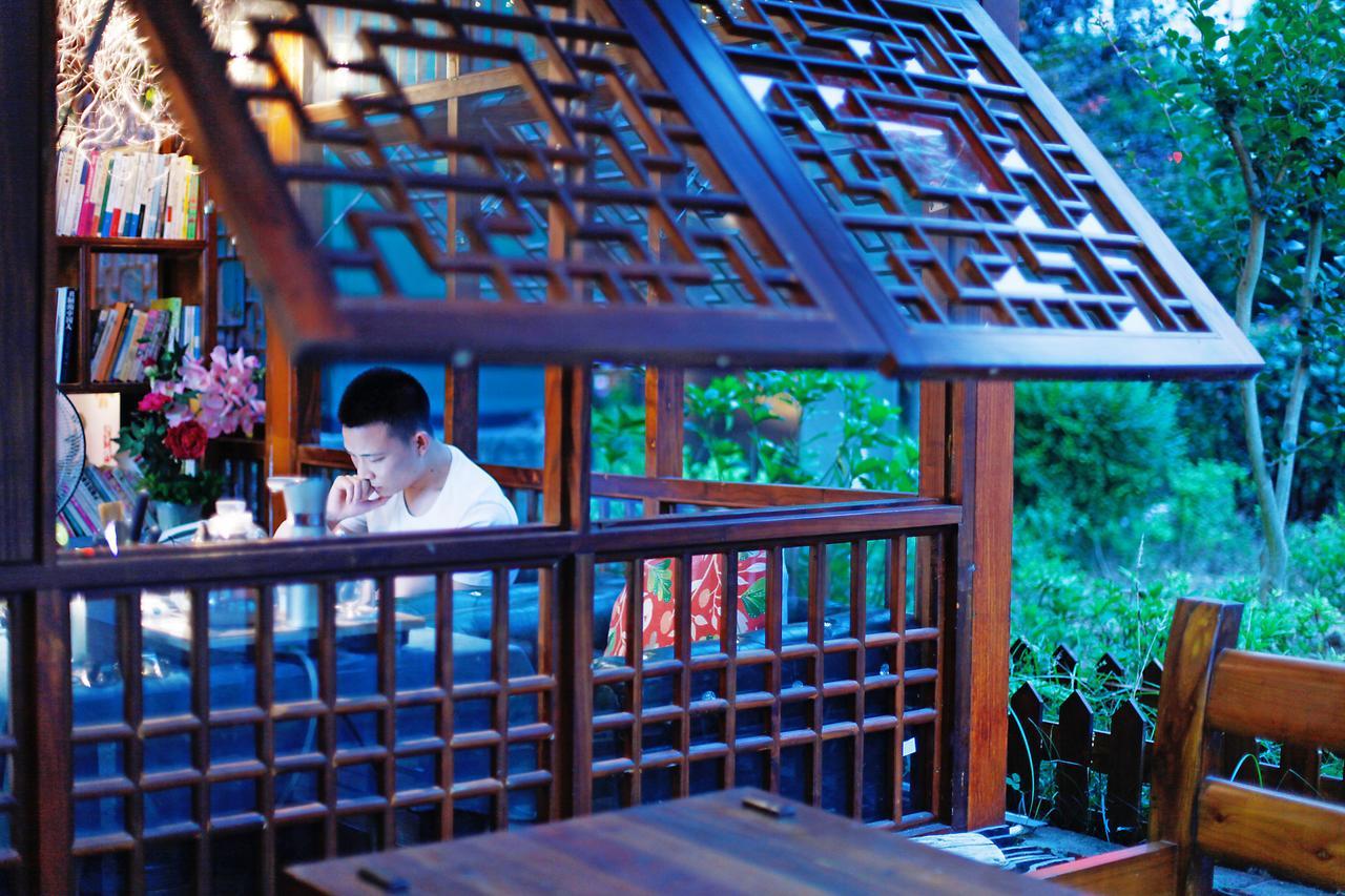 Guihua Road 106Th Hostel Zhangjiajie Esterno foto